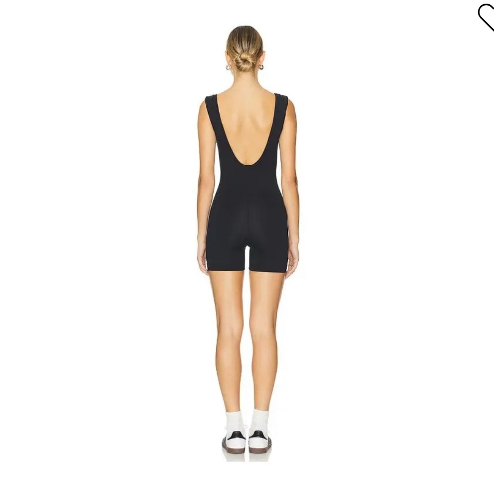 Black Sleeveless Bodysuit